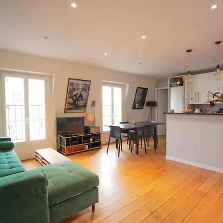 Stunning Montmartre With Views *
