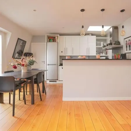 Stunning Montmartre With Views